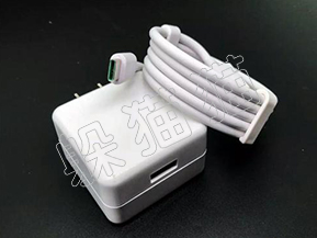 給手機買個保險！充電器防偽那些事